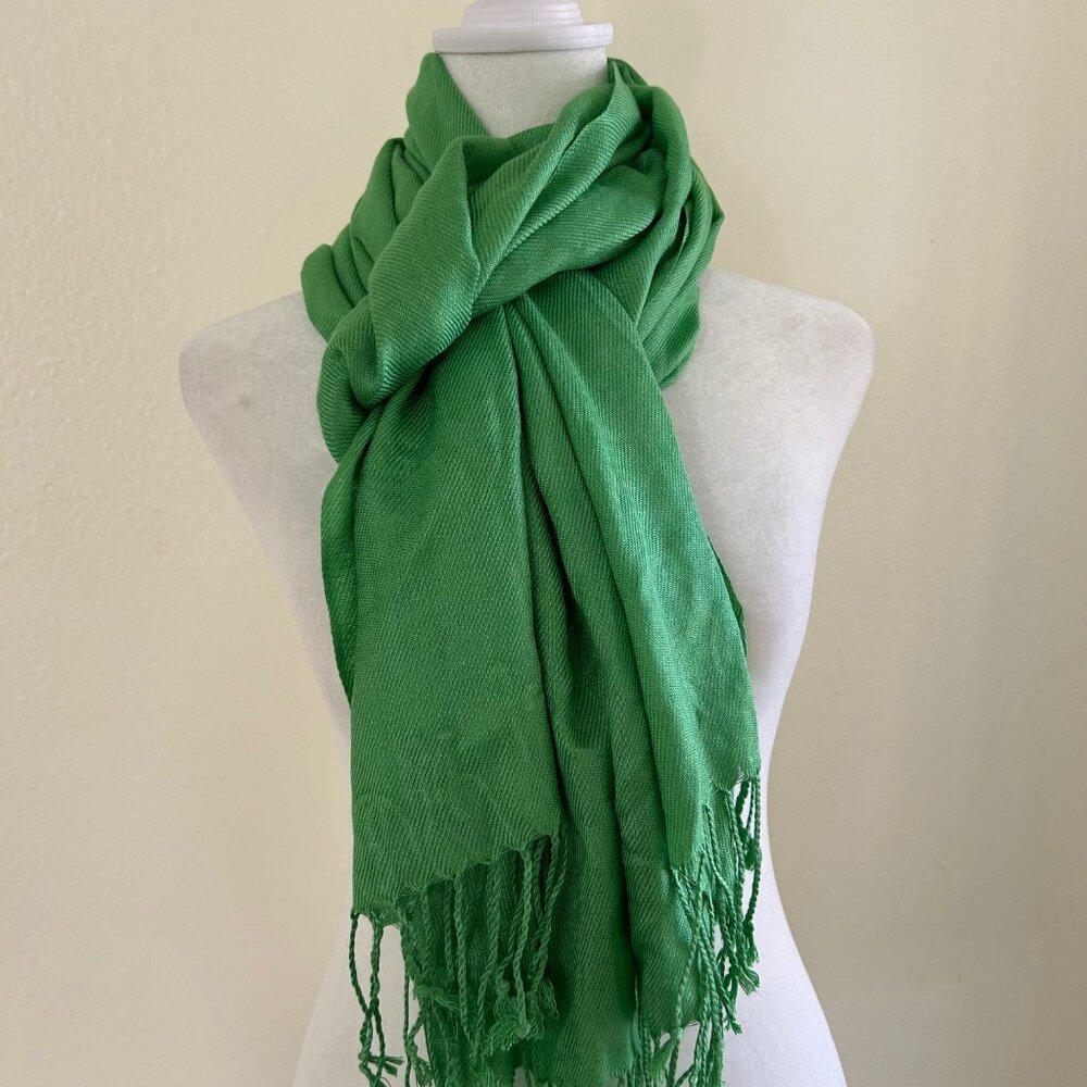 Pashmina Shawl Scarf Green Silk Blend Wrap Tassel Hem Classic Layering Accessory